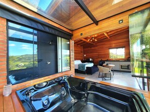 Honeymoon Cabin, Jetted Tub, Mountain View | Interior - Cabana Bad Wolf - Rancho Queimado (Rancho Queimado)