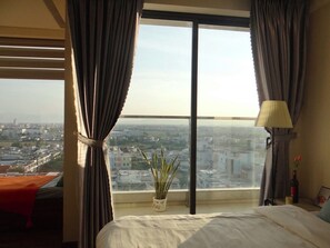 Cortinas blackout y sistema de insonorización 