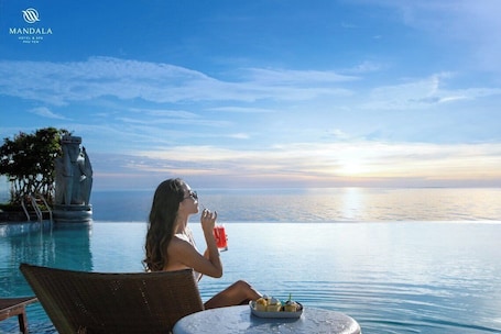 13 piscinas al aire libre