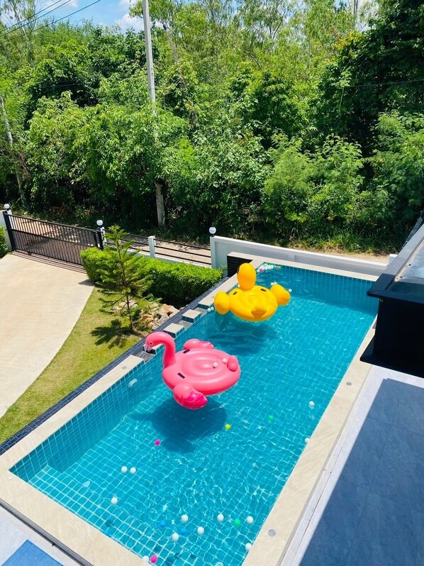 家庭別墅, 泳池景觀 | 客房景觀