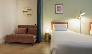 Apartment, Patio (2 Bedrooms) | 2 bedrooms, iron/ironing board, bed sheets - Stay U-nique Apartment Gran Via IV (Barcelona)
