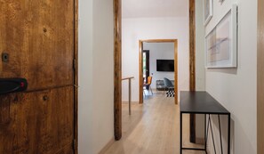 Interior entrance - Stay U-nique Apartment Gran Via IV (Barcelona)