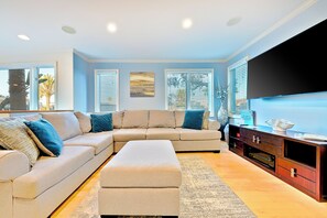 Télévision, cheminée