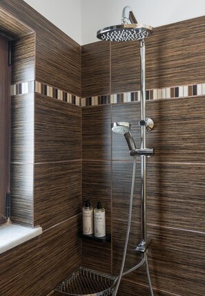 Villa, 4 camere da letto, balcone | Bagno