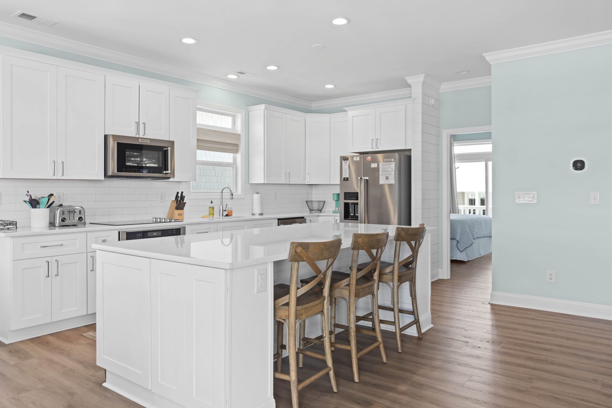 Fridge, microwave, coffee/tea maker