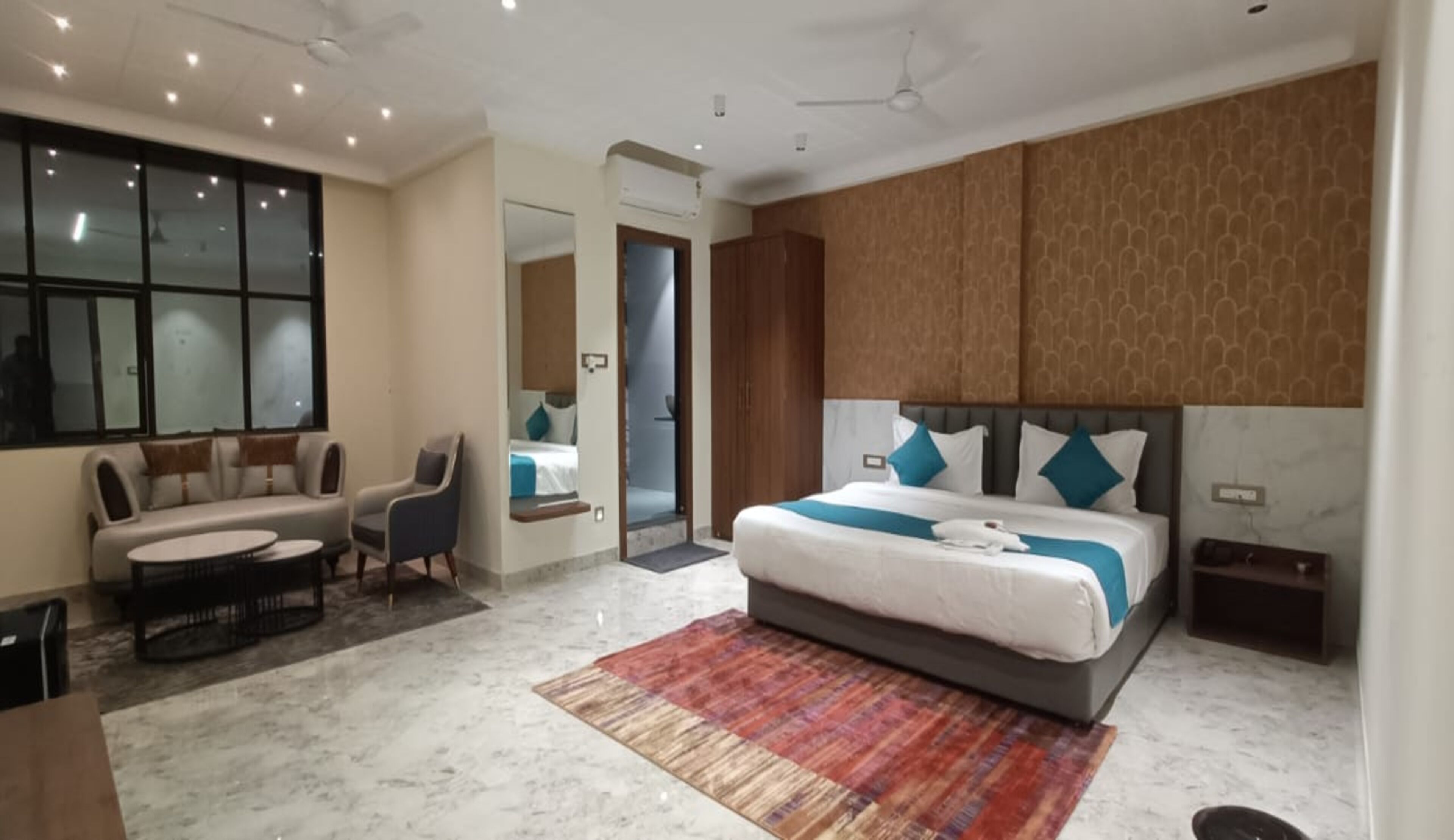 Egyptian cotton sheets, premium bedding, memory foam beds, desk