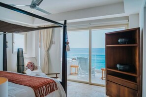 3 bedrooms, iron/ironing board, WiFi, bed sheets - Full Floor Beachfront Luxury Apartment (Aguacate)