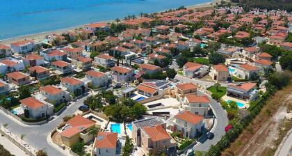 Seaside 3 Bedroom Villa - Private Pool