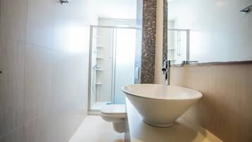 Shower, eco-friendly toiletries, hair dryer, towels