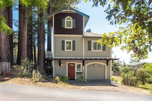 Exterior - Gorgeous 3 BDR Home in Gualala w/ Ocean View! (Gualala)