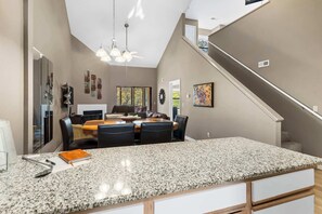 Interior - Whispering Water @ Pointe Royale (Branson)