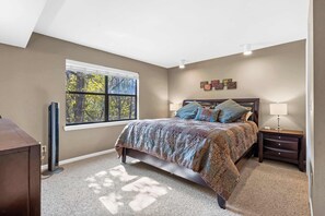 3 bedrooms, iron/ironing board, travel cot, WiFi