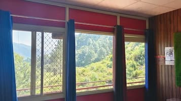 Luxury Cottage, Lake View | 1 bedroom, desk, free WiFi