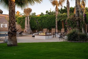 Property grounds - Mirage Oasis: Pool & Hot Tub [Free Spa Heating + Early Check-In] (Indio)
