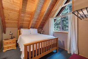 3 Schlafzimmer, Schreibtisch, Bügeleisen/Bügelbrett, WLAN