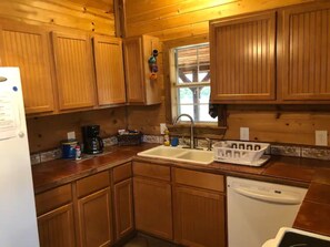 Cabaña, 2 habitaciones, cocina, vista a la montaña | Cocina privada