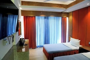 Royal Double Room | In-room safe