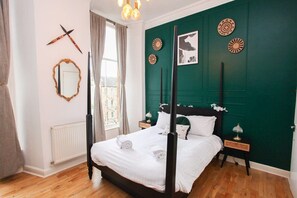 2 bedrooms, iron/ironing board, travel cot, WiFi