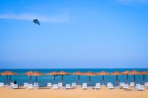 Sun loungers - Fanadir Bay Resort & Aqua Escape
(Hurghada)