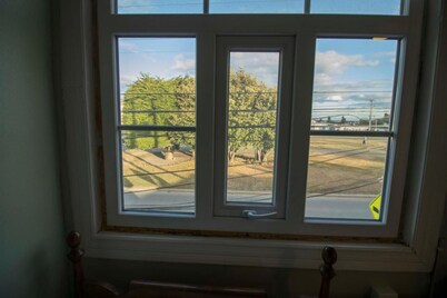 โฮสทัล บุลเนส