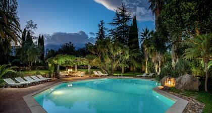 Linera 10 Emma Villas