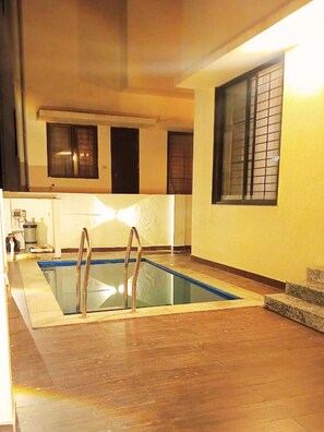 Pool - Charming 3-bedroom villa with Private Pool, AC, and WiFi near Mahabalipuram (Chengalpattu)