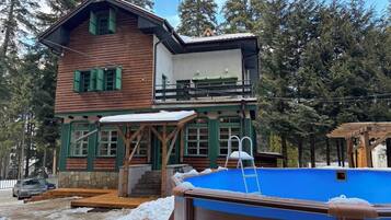 House, 5 Bedrooms, Fireplace, Mountain View | Exterior