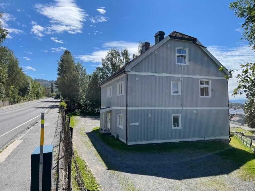 مواقف سيارات مجانية