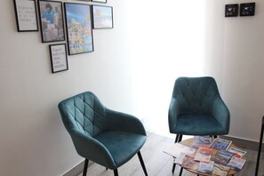 TV - Sweet Rooms San Francesco (Naples)