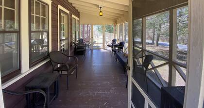 4BR Pocono home on Skytop property with access to many resort activities/dining