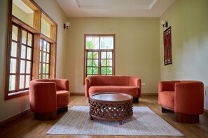 Comfort Double Room, Balcony, Mountain View - ARUSHA FARM HOUSE (Arusha)