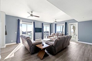 Smart TV, DVD player