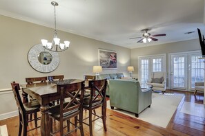 Interior - Sunset Rentals | Beckenham 117 (Hilton Head Island)