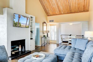 Smart TV - Sunset Rentals | Beach Villa 5 (Hilton Head island)