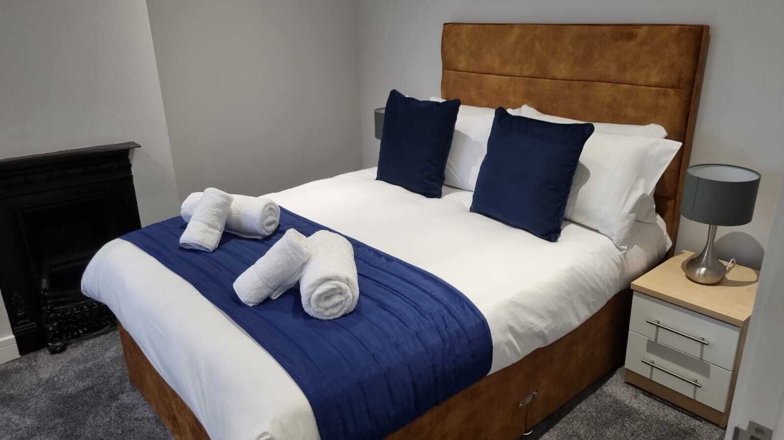 3 Schlafzimmer, Schreibtisch, schallisolierte Zimmer