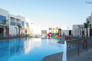 2 outdoor pools - Hafawah Resort (Madinah)