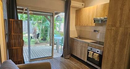 Ylang 3 sea and pool view