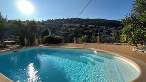 Pool - Maison Le Fleur: a haven of peace with swimming pool and garden in the hills above Nice (Falicon)