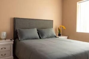 2 bedrooms, iron/ironing board, WiFi, bed sheets