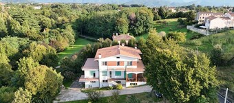 Totally independent housing in the UNESCO heritage hill areas