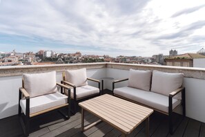 Family Apartment | Balcony - Feel Porto Clérigos Charm Flats (Porto)