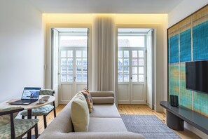 Luxury Apartment | Living area - Feel Porto Clérigos Charm Flats (Porto)