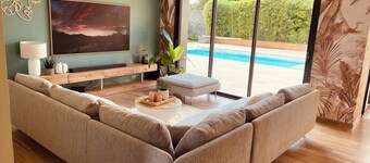 Villa with swimming pool between Bordeaux and Saint Emilion, in the heart of the vineyards