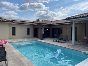 Piscine extérieure, piscine chauffée