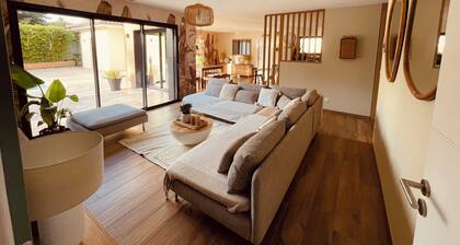 Villa avec piscine entre Bordeaux et Saint Emilion, au coeur des vignes