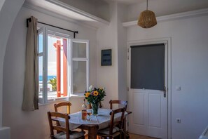 Apartment, 1 Schlafzimmer, Balkon, Stadtblick | Speisen