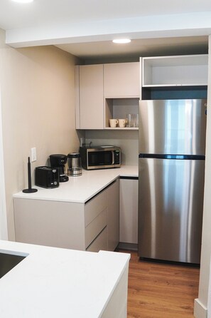 Private kitchen - Shine Suites Studio 409 (Miami)