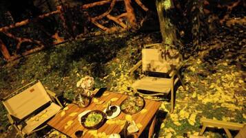 Tempat makan outdoor