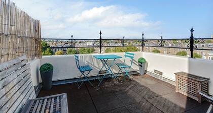 Unique designer 3 bedroom top floor balcony apartment in central London
