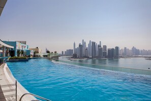 2 outdoor pools, pool cabanas (surcharge), pool umbrellas - SEVEN HOTEL APARTMENTS THE PALM JUMEIRAH (Dubai)
